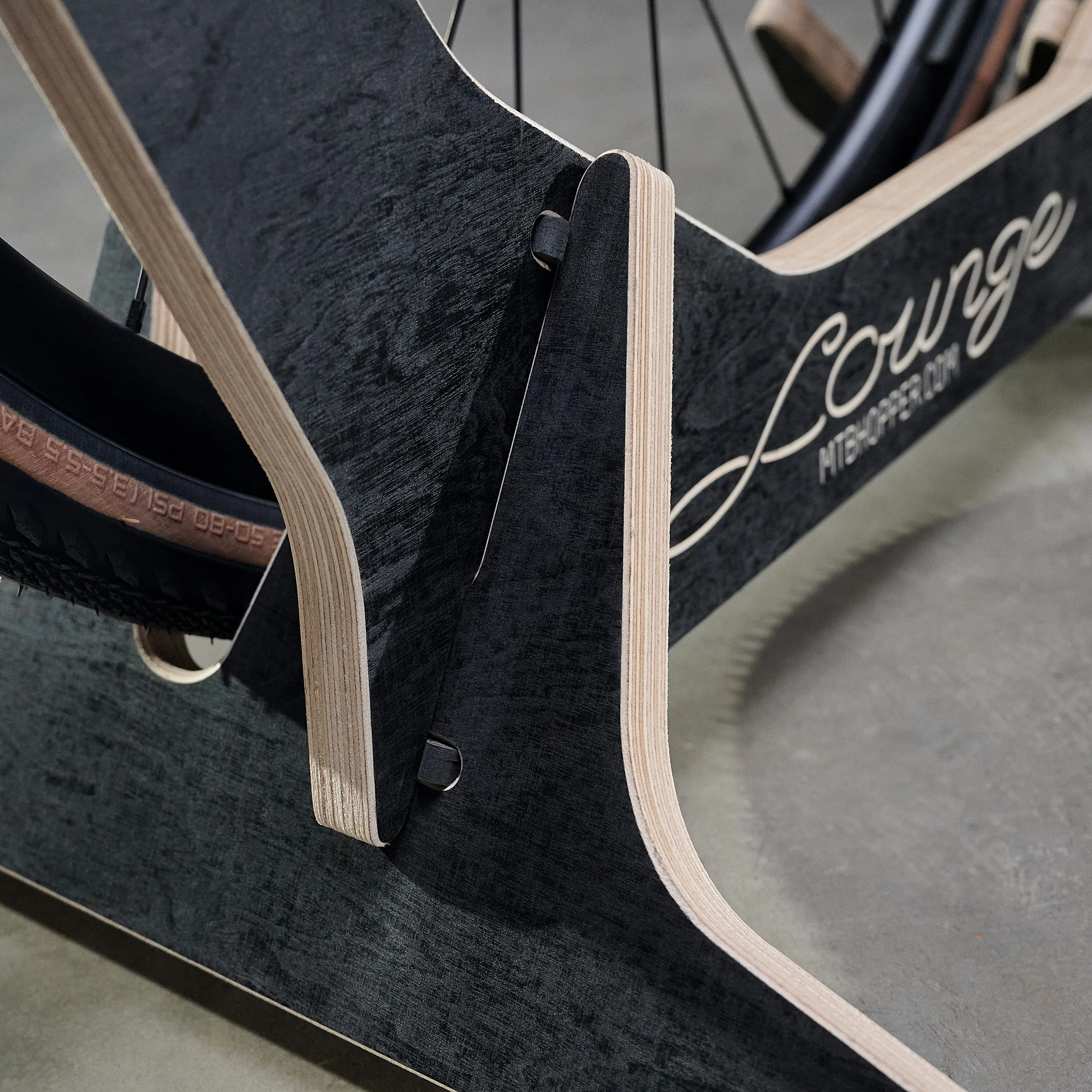 LOUNGE Bike Stand - Image 8